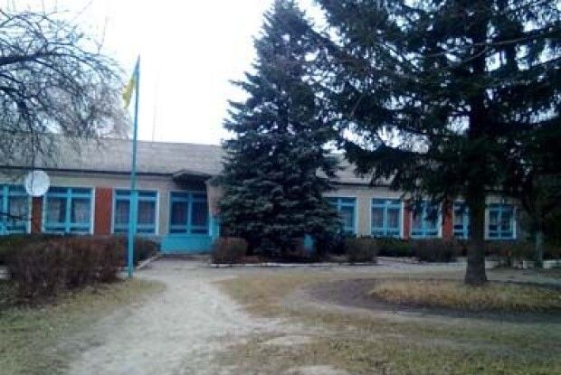 Волинське підприємство муситиме лагодитиме дах, який саме й зробило абияк