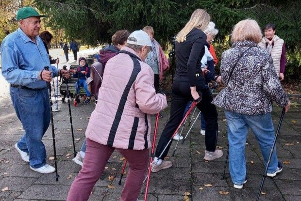 У Луцьку розпочав роботу клуб скандинавської ходьби (Відео)