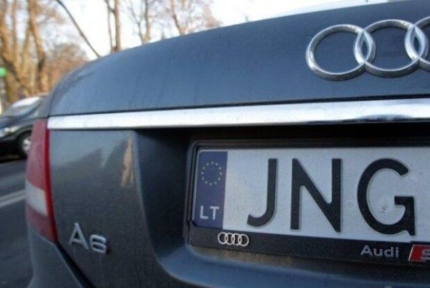 Власникам автівок на «євробляхах» додасться головного болю
