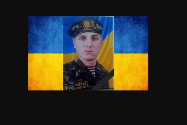 На Рівненщині сотні людей  провели в останню дорогу Героя-снайпера