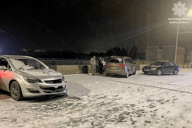 ДТП на шляхопроводах у Луцьку: патрульні склали 9 протоколів на відповідальних за стан дорожнього покриття осіб