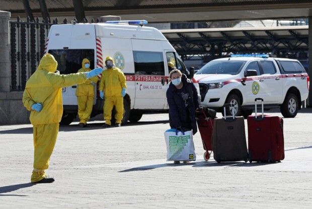 З України намагалися вивезти ще 80 тисяч респіраторних масок