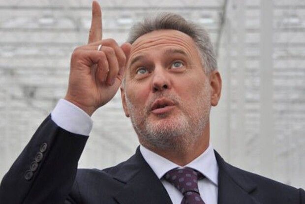Тому й мільярдер, що не виплачує зарплати?