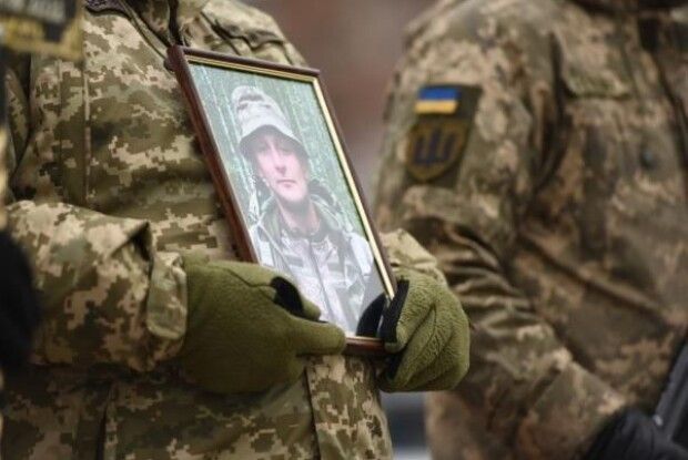 «Спортсмен, активіст, добрий та щирий...»: у Рівному попрощалися з полеглим воїном