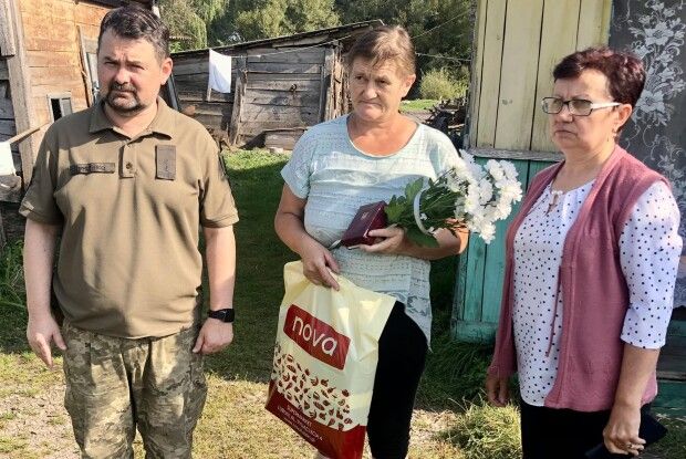 На Волині матері загиблого Героя вручили нагороду сина 