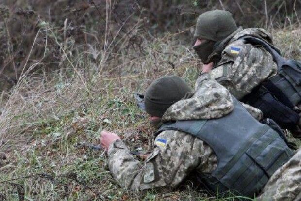 Доба на фронті: російські найманці вели вогонь із стрілецької зброї та глушили БПЛА 
