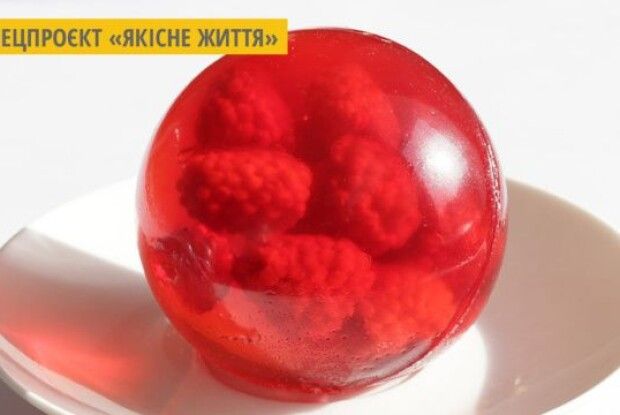 Ісландська дизайнерка створює одяг із... желе