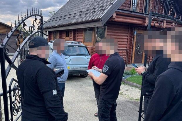 Командир військової частини Рівного будував собі маєток руками підлеглих