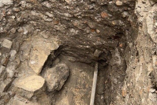 У Луцьку археологи виявили фундамент однієї з веж Окольного замку (Фото)