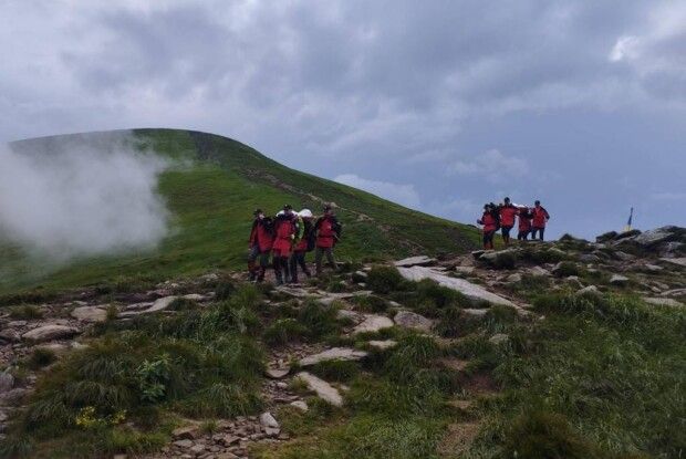 На Говерлі від удару блискавки загинули чоловік і 11-річна дитина