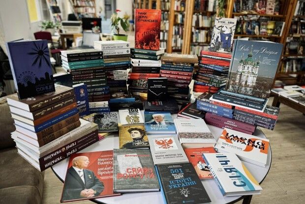 У Нововолинських книгозбірнях з’явилися сучасні книги для дорослих та дітей