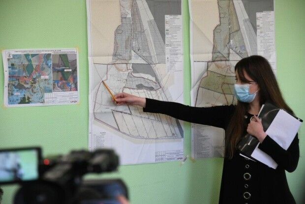 У Луцьку сміттєве звалище перетворять на лісовий пагорб