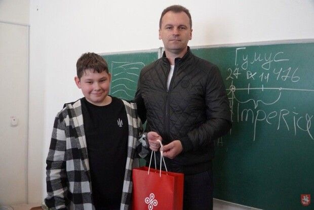 У Володимирі привітали сина загиблого Героя Олега Митошопа