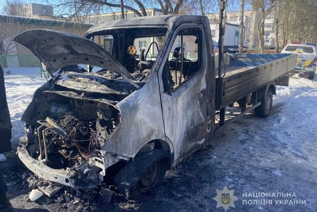У Луцьку 19-річний молодик спалив Renault та Opel на замовлення з месенджера