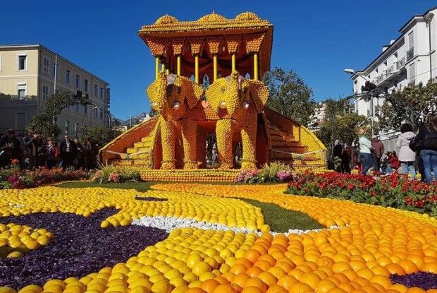 У Франції розпочався фестиваль лимонів