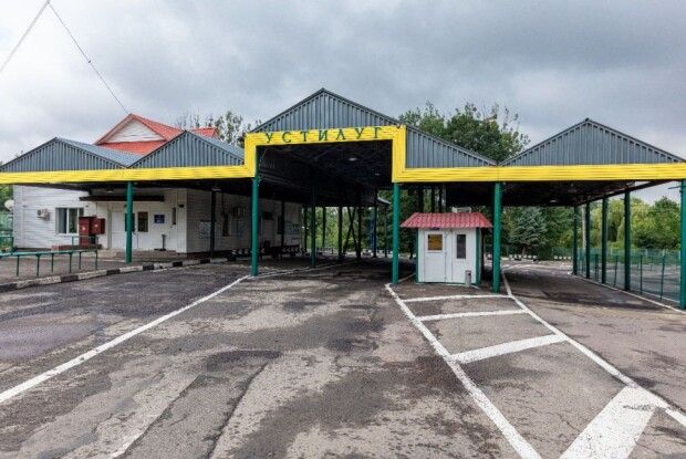 Волинянин сам роздрукував собі довідку і понад 20 разів їздив за кордон
