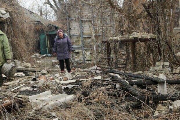 Загострення на передовій: представники Євросоюзу відвідають Донбас
