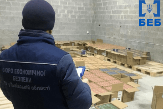 На Львівщину незаконно завезли електронні сигарети на понад 15 мільйонів гривень