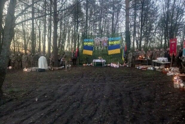 Голова громади з Рівненщини показав, як зустрів Великдень на фронті (Фото)