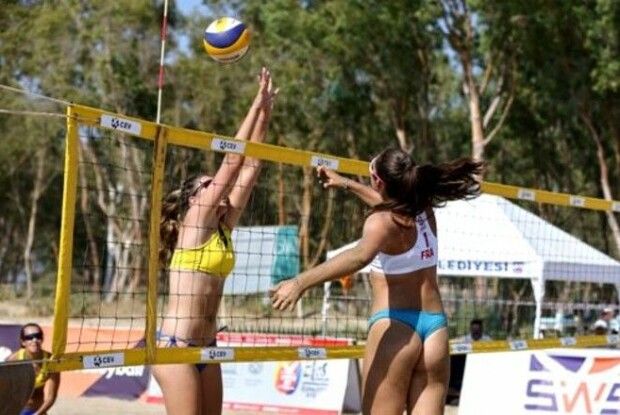 Волейбол: дві українські пари успішно пройшли груповий етап чемпіонату Європи U-20