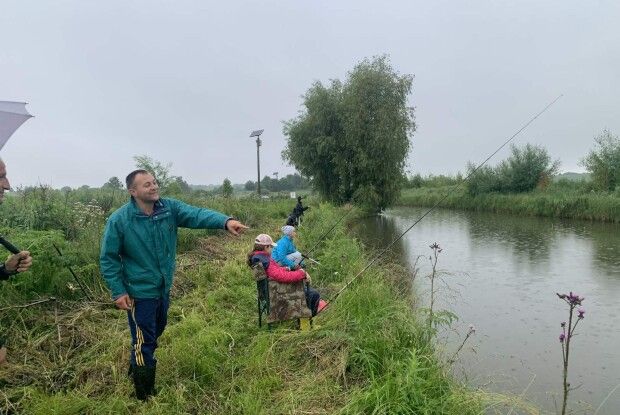 У селі на Волині юні рибалки змагалися задля ЗСУ