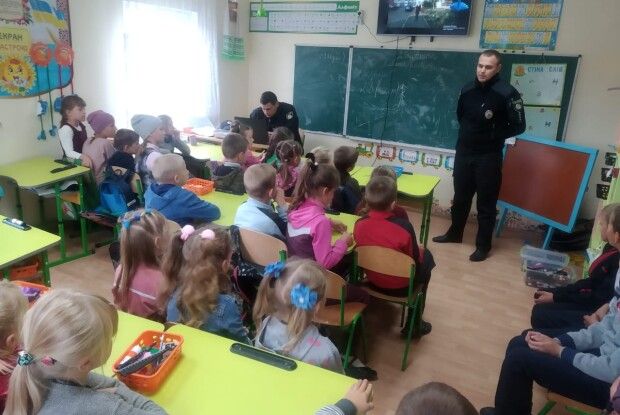 Камінь-Каширські поліцейські вчили дітей, як уникнути небезпек на вулиці