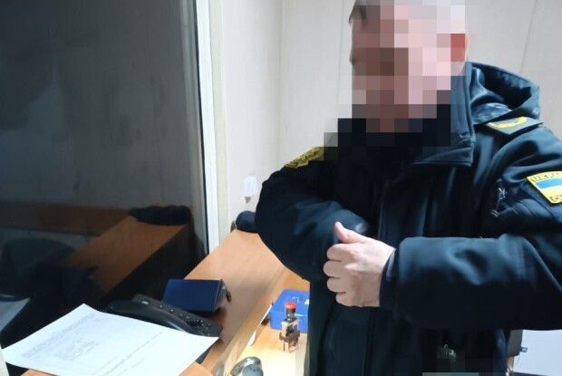 Волинський митник брав хабарі у підприємців (Фото)