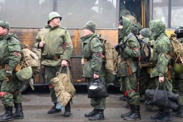 У Херсоні рашисти хапають чоловіків просто на вулиці – «мобілізовують»