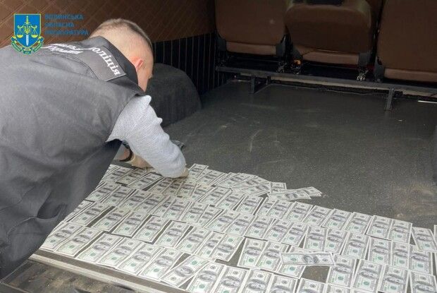 Волинянин допоміг оформити фіктивний шлюб за 12 тисяч доларів (Фото)