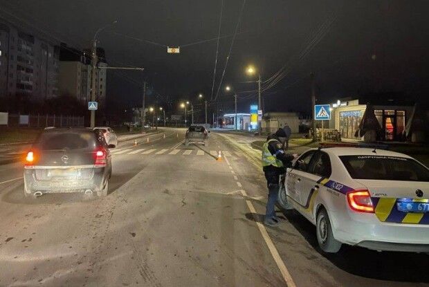 У Луцьку ввечері водій збив жінку на переході, вона в реанімації