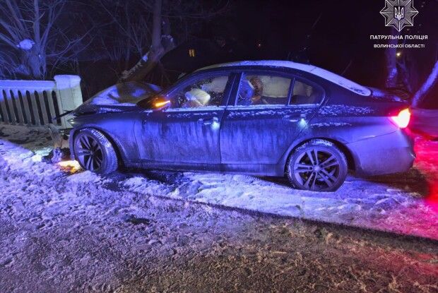 У Луцьку водій, який врізався в огородження, відмовився від перевірки на алкоголь  