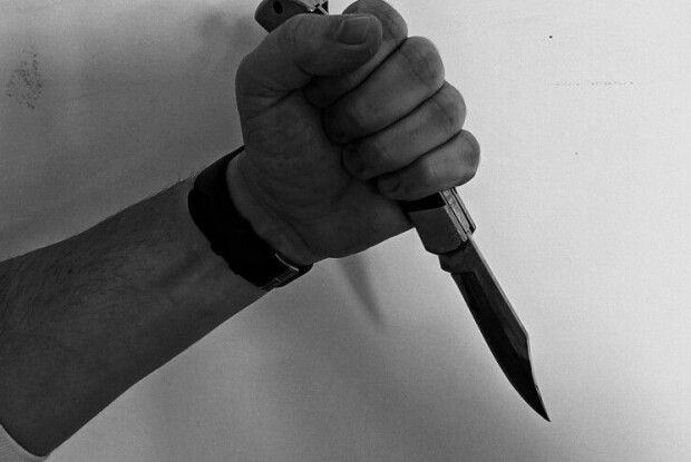 У Луцьку чоловік посеред вулиці зарізав знайомого: його судили