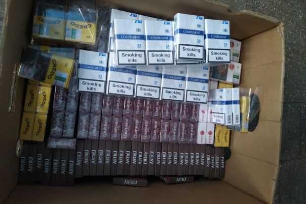 На Волині продавчиня зберігала «ліві» цигарки