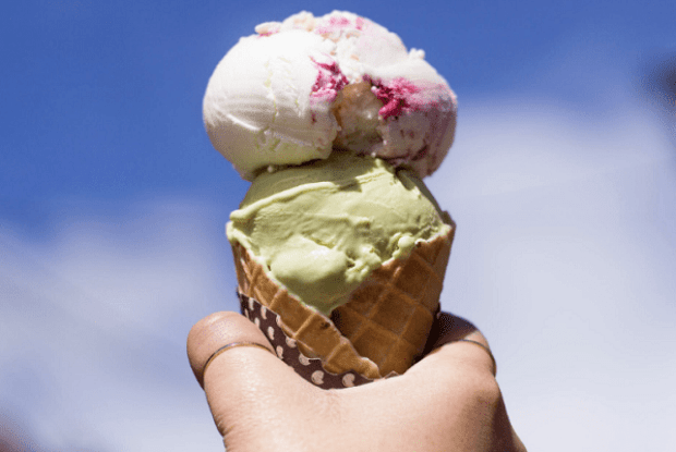 У Маріуполі двоє дітей втекли з дому й придбали морозива на 10 тисяч гривень