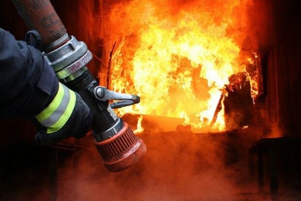 На Волині діти підпалили господарську будівлю