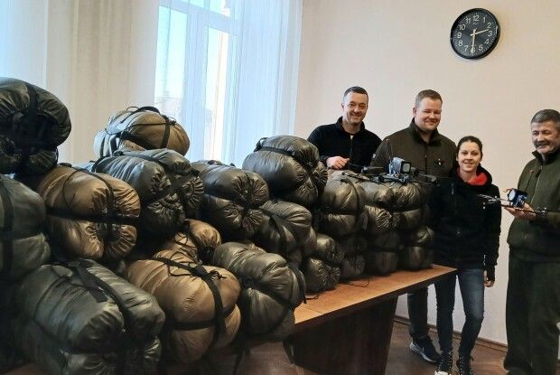 Громаді на Волині друзі з Німеччини привезли допомогу для військових