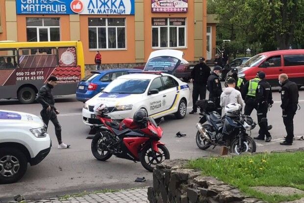 У Луцьку – аварія за участю поліцейського авто і мотоцикла (Фото, Відео) 