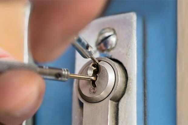 Забрали навіть дверцята від грубки: на Волині злодії пограбували нежилу хату