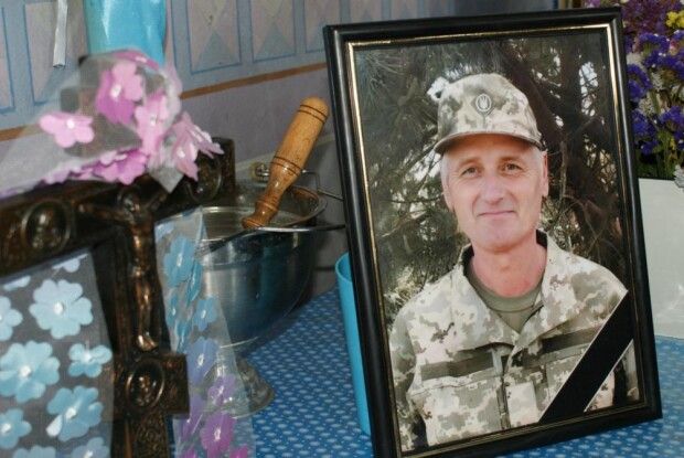 «На свято повернувся в домовині»: на Волині громада провела в останню путь воїна Михайла Беня
