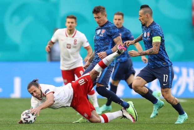 Прогноз волинського вуханя розслабив Роберта Левандовського і компанію: на старті Євро-2020 Польща сенсаційно поступилася Словаччині (Відео)