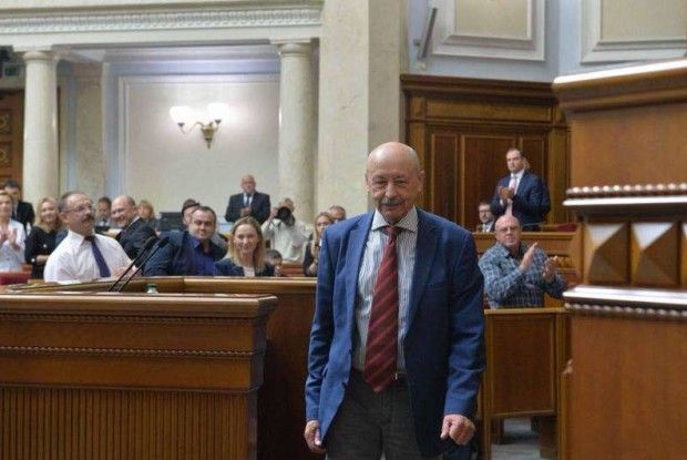 Кращий вчитель України Пауль Пшенічка зірвав оплески у Верховній Раді