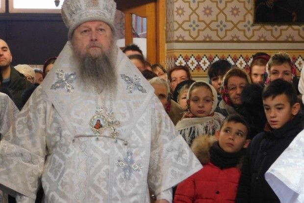 У Маневицькому районі громада не пустила до храму єпископа УПЦ МП 