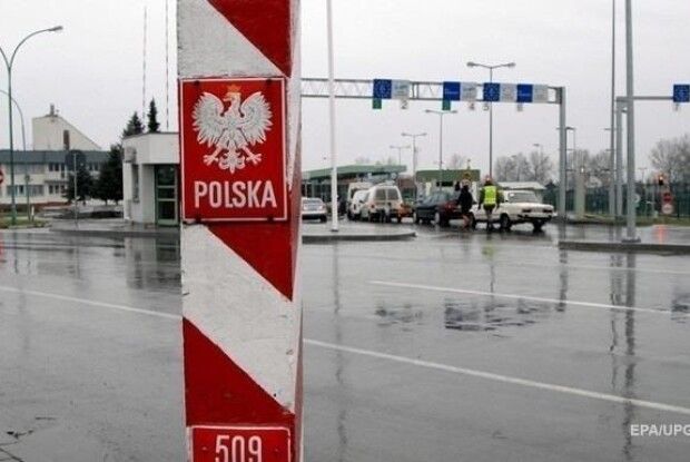 На кордоні з Польщею утворилися черги