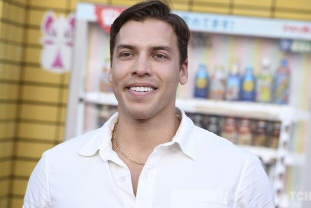 Копія батька: позашлюбний син Арнольда Шварценеггера з'явився на прем'єрі бойовика