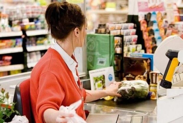 Уряд відновив заборону продажу продуктів без українського маркування