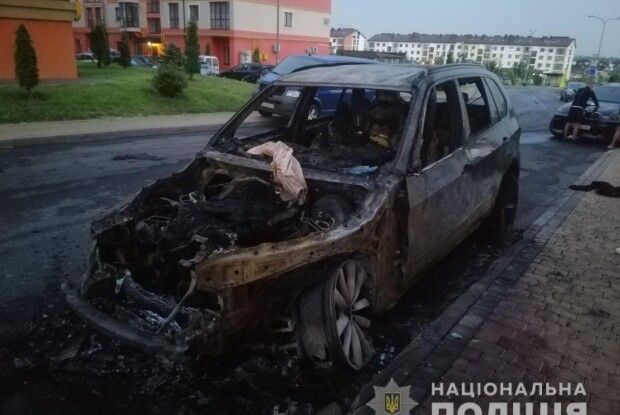 Невідомі підпалили BMW Х5 74-річної рівнянки