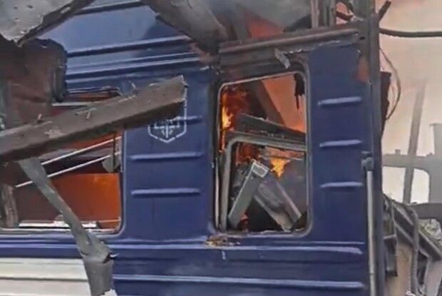 Терористи з росії вдарили по поїзду «Шостка – Київ»: близько 30 постраждалих