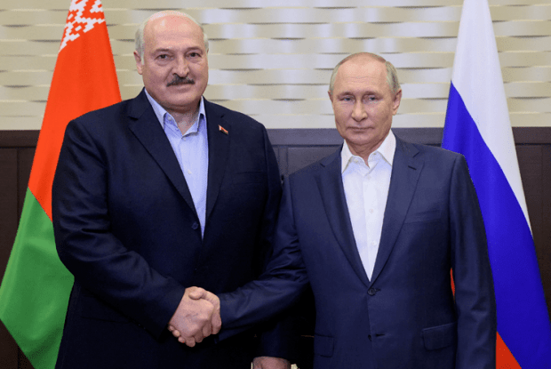 «лукашенко та путін ненавидять один одного»