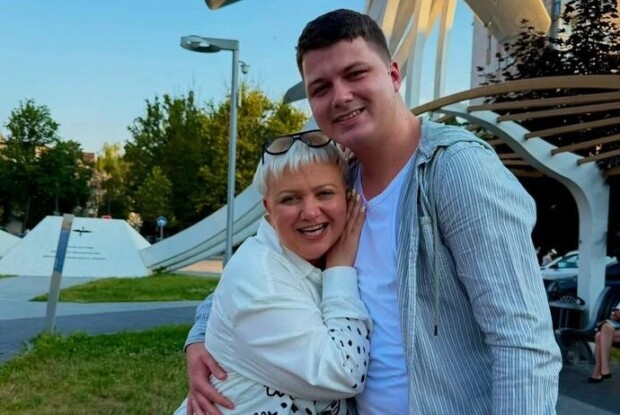 «Чувак, ти занадто малий»: він молодший за дружину на 28 років