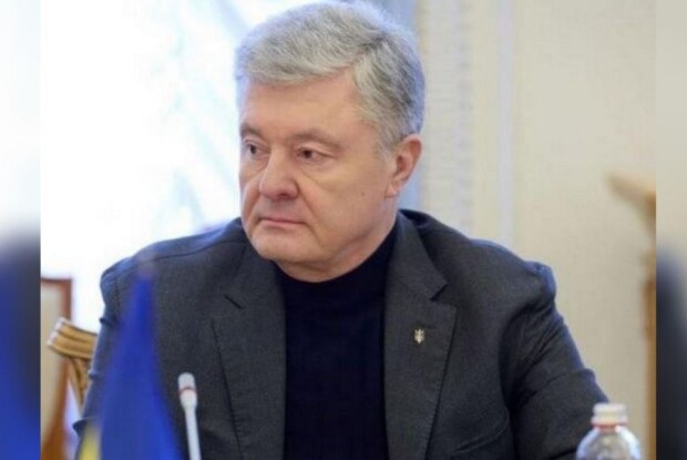 У демократичній Україні  Уряд повертає історію  в Середньовіччя...